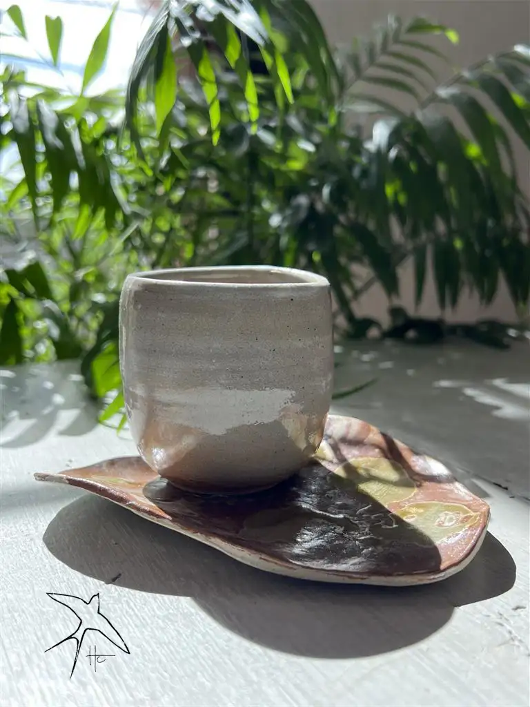 tasse café avec coupelle . céramique d'art de la côte d'azur Nice Cannes Grasse Vallauris Cabris