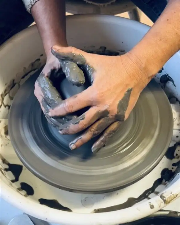 tournage céramique d'art cabris hirunda ceramic